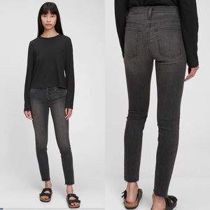 Gap Mid Rise True Skinny Jeans Washed Black Exposed Button Fly
